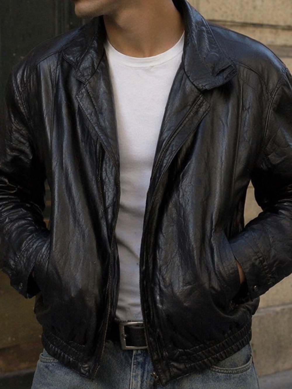 Saxony Vintage Sleek Black Leather Bomber Jacket for Men